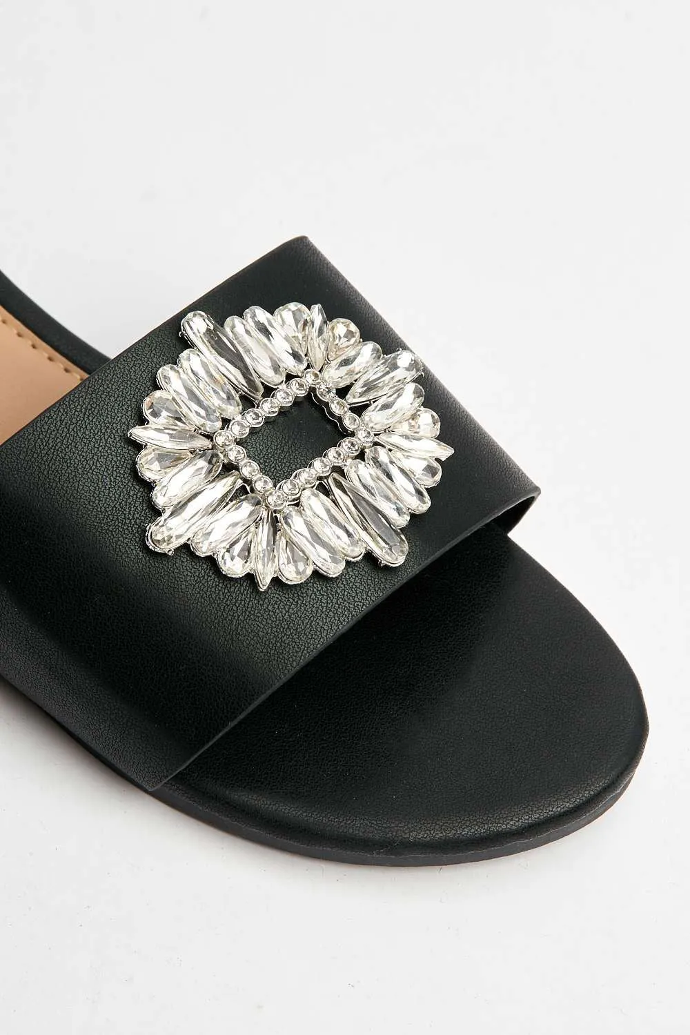 Finee Diamante Broach Flat Sliders in Black